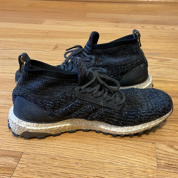 Men’s black Adidas sneakers - Picture 7 of 10